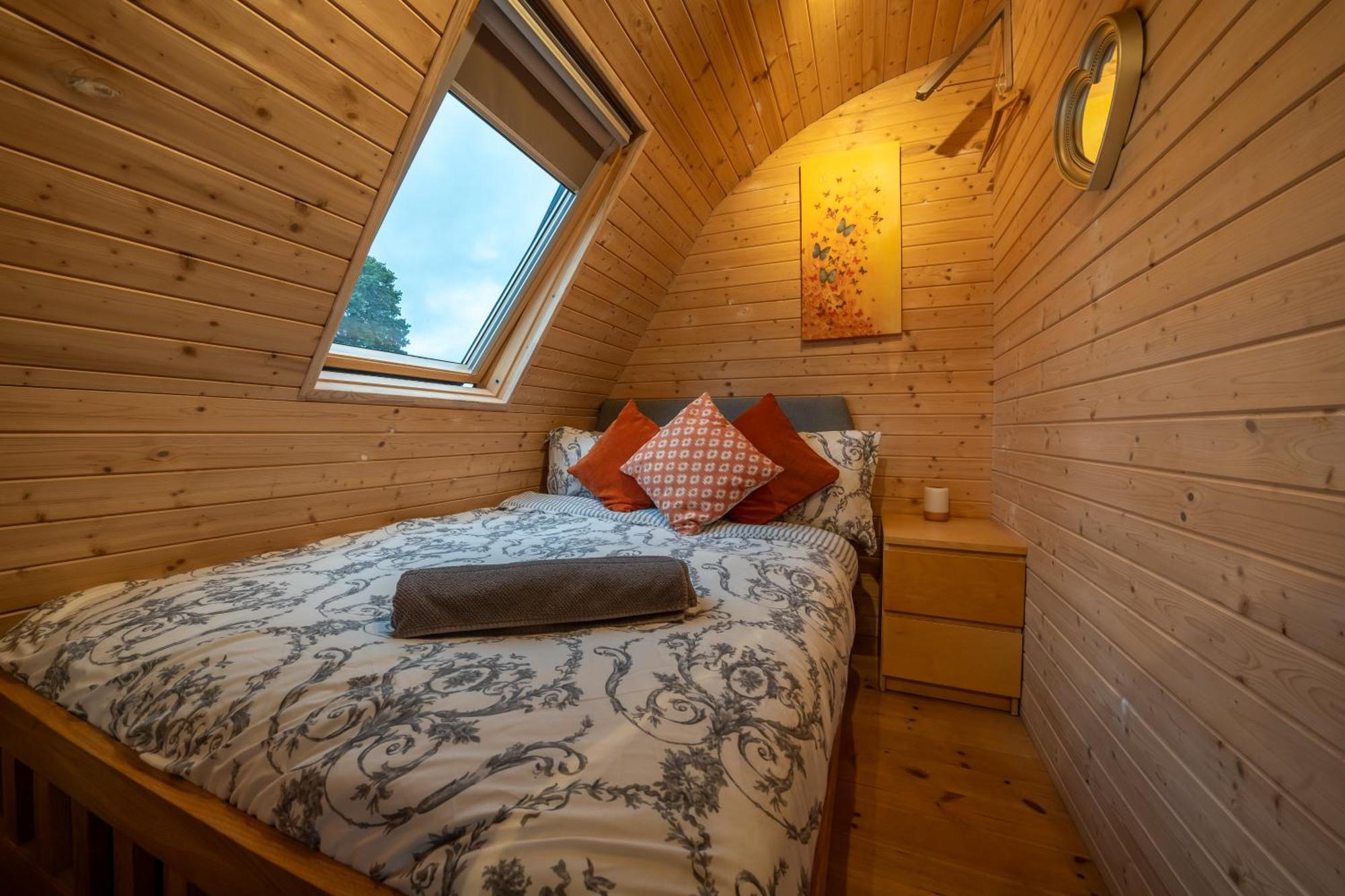 Borrett Escapes - Luxury Pods Lodge *