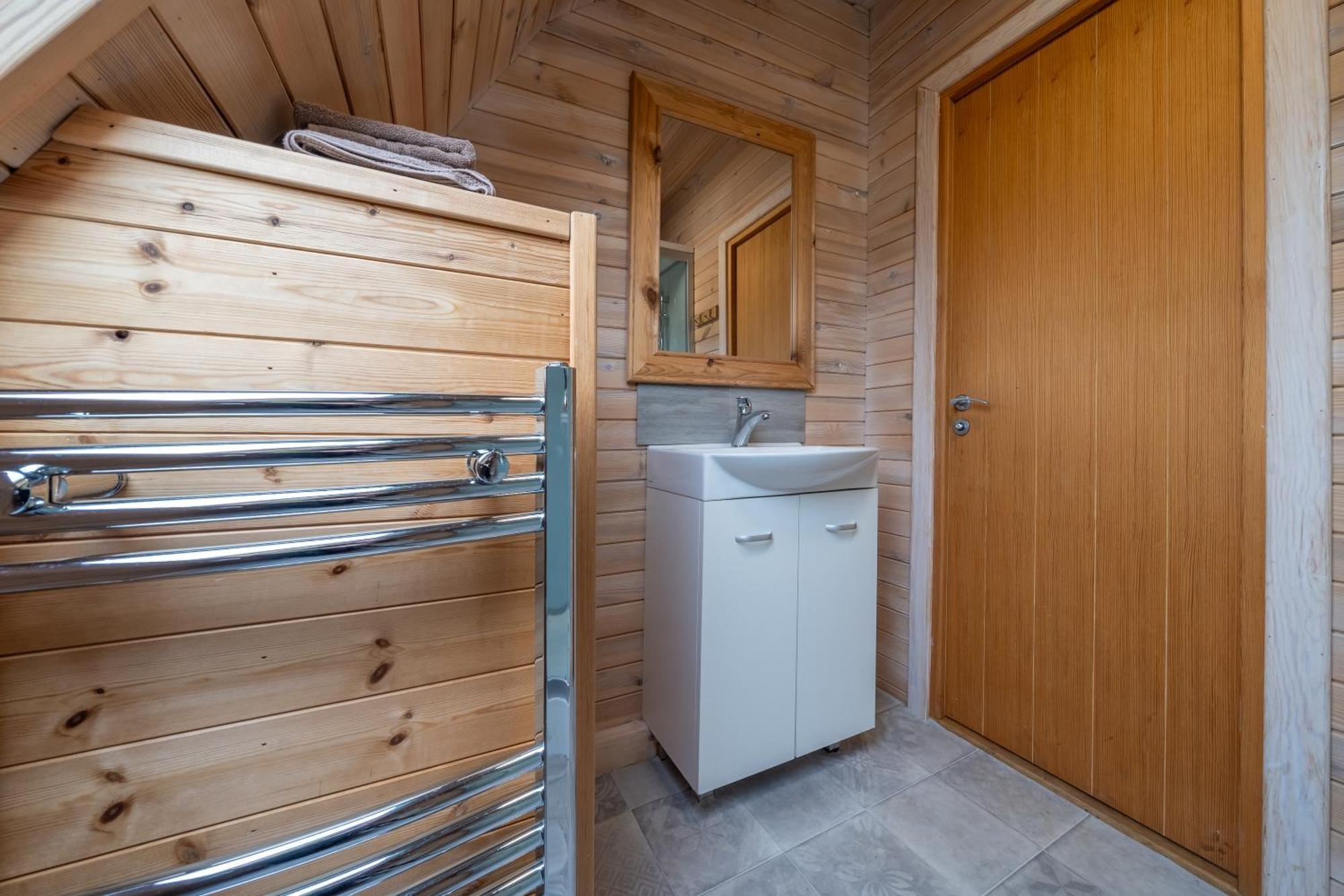 Lodge Borrett Escapes - Luxury Pods *