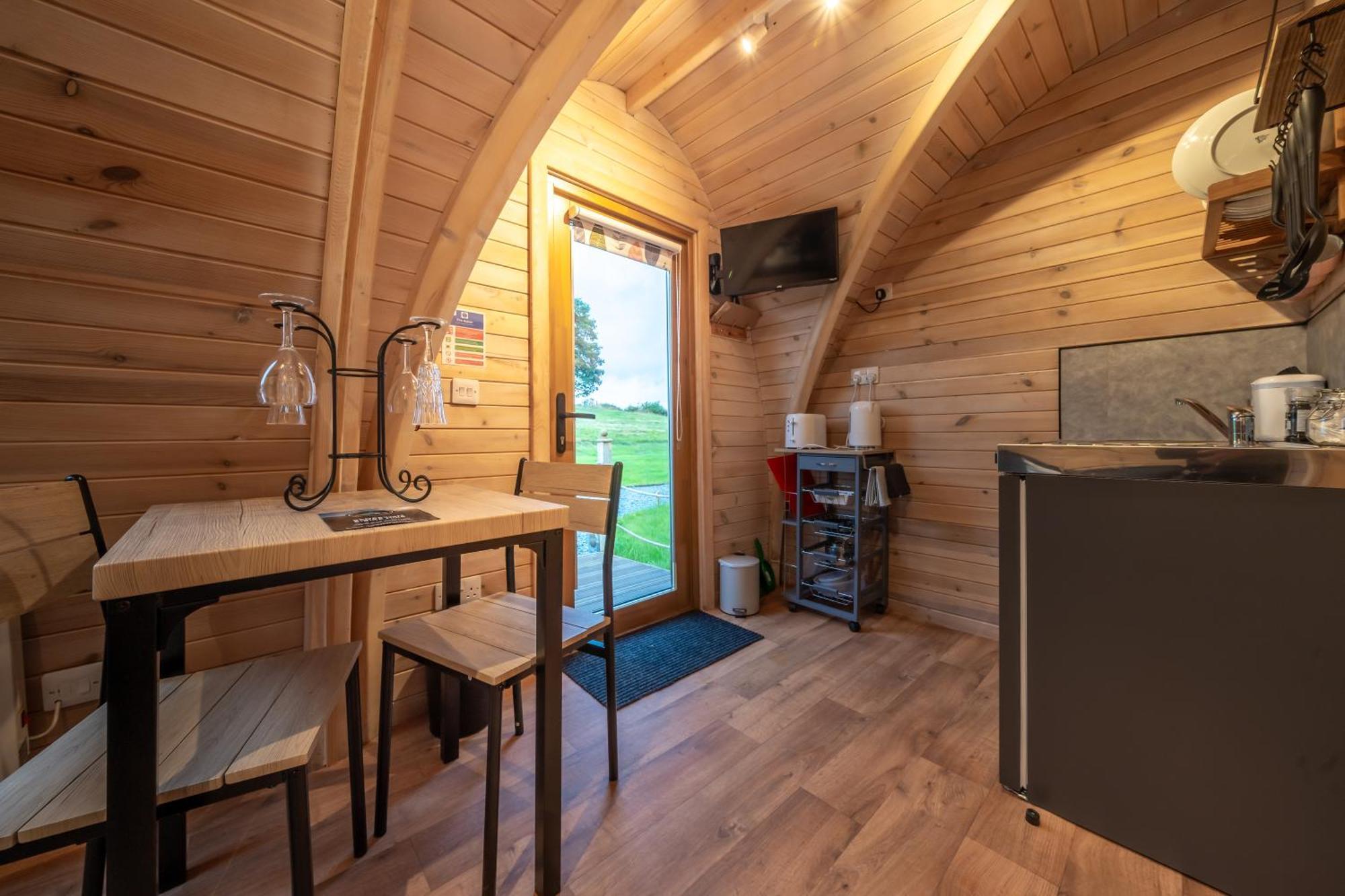Borrett Escapes - Luxury Pods *